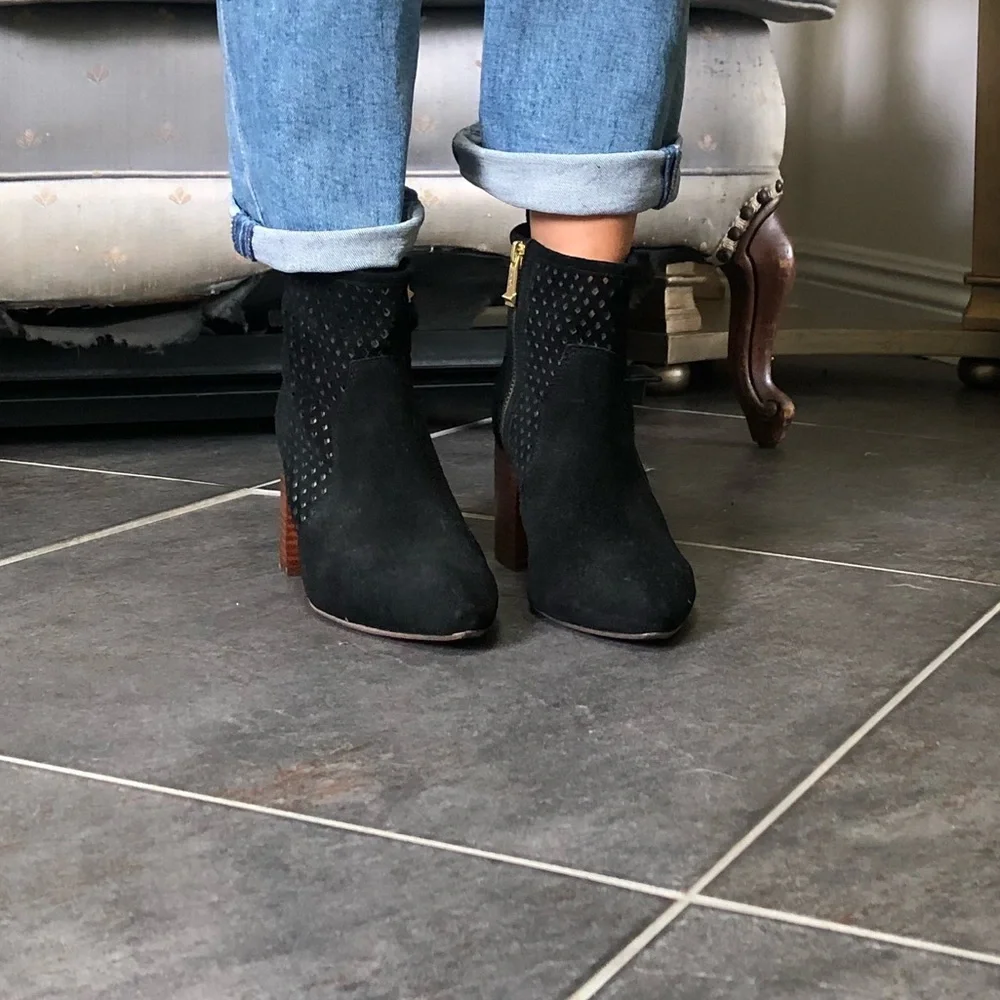 Report Signature Black Heeled Booties